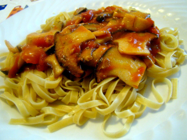 Tagliatelle al sugo di funghi