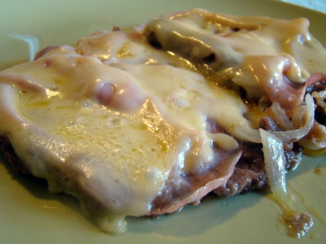 Scaloppine con formaggio e prosciutto