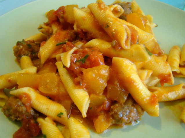 Garganelli alla zucca e salsiccia