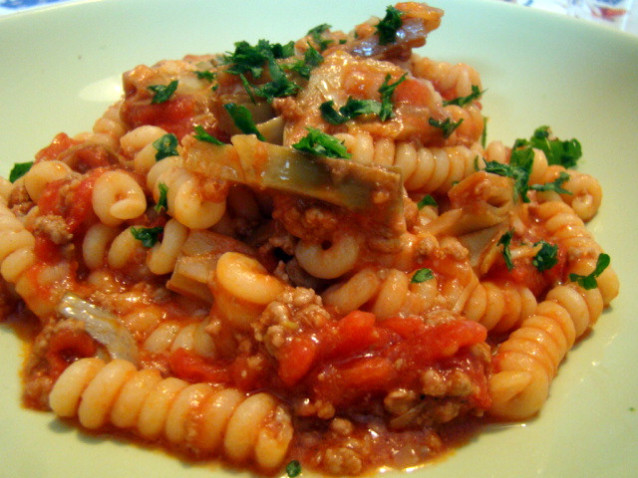 Fusilli bucati con carciofi