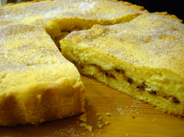 Pizza di ricotta (dolce) con gocce di cioccolato