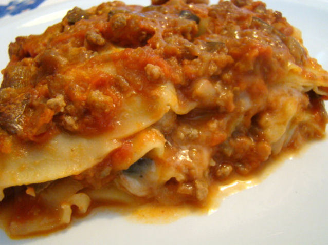 Lasagna con ragù di melanzane