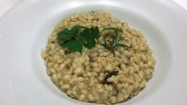 Orzotto alle erbe aromatiche